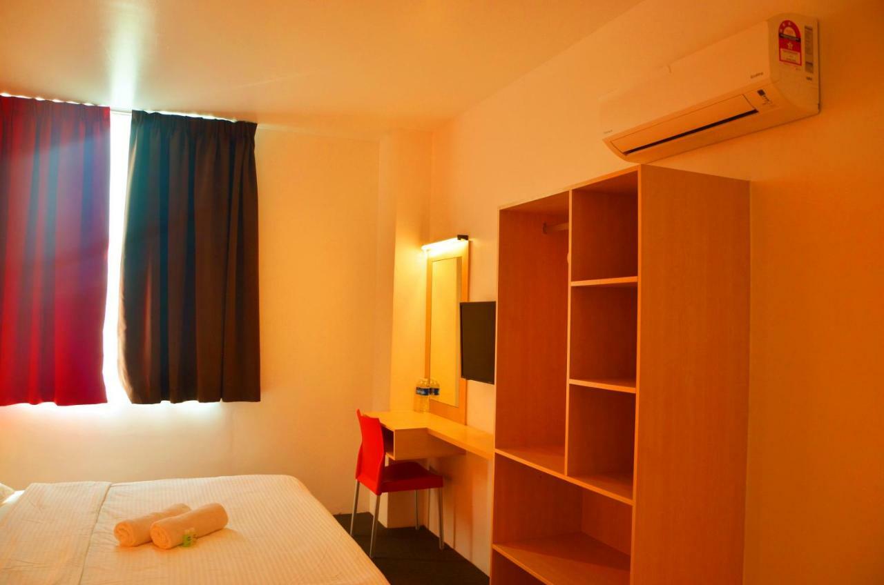 Hotel Jeti Tg Gemok Padang Endau Dış mekan fotoğraf