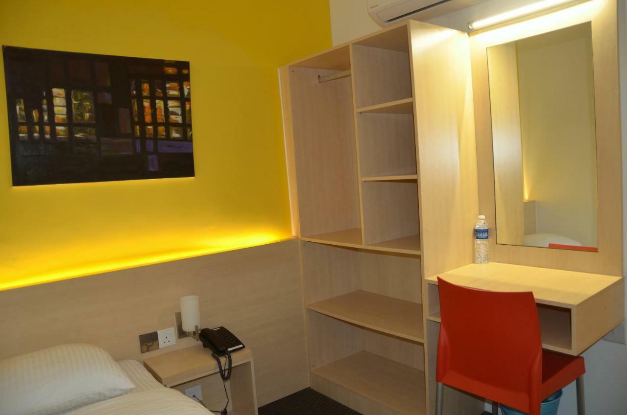 Hotel Jeti Tg Gemok Padang Endau Dış mekan fotoğraf